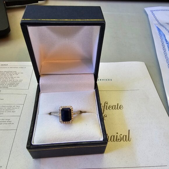 1.5 CT Sapphire ring - Picture 6 of 7